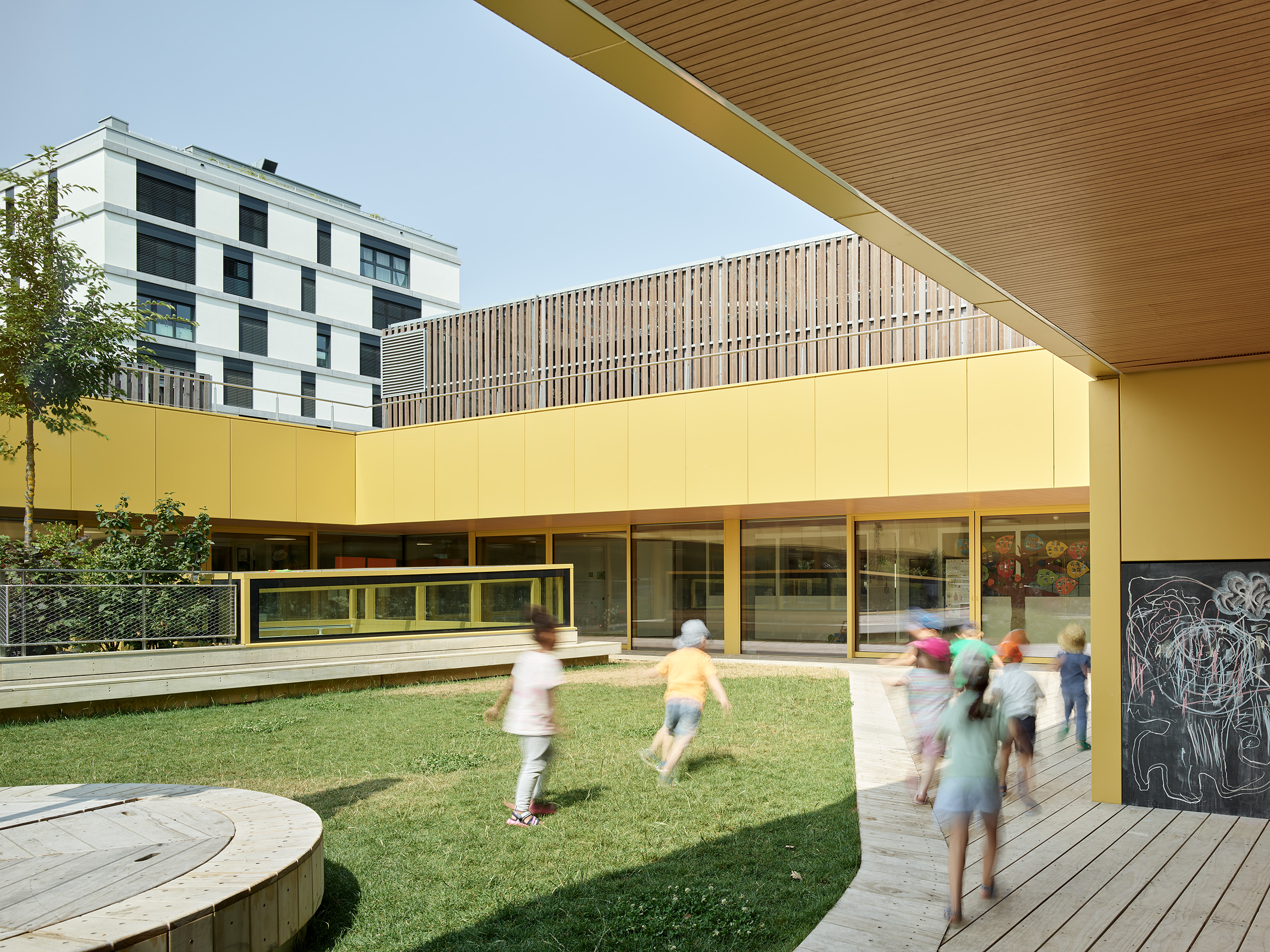 Ahp0090 AIQ4 017976 J2560